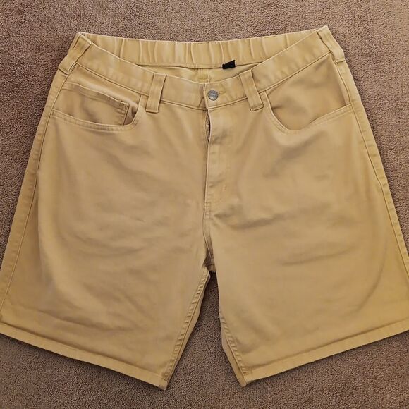 Carhartt Relaxed Fit Tan Shorts. Athleisure, Work, Play - Picture 3 of 11